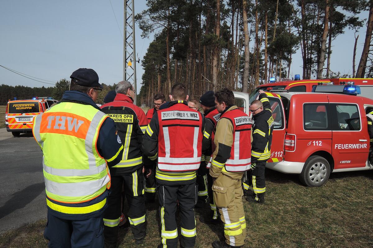 Lagebesprechung bei der Katastrophenschutzübung des Landkreises in Pfalzheim © Landkreis OPR