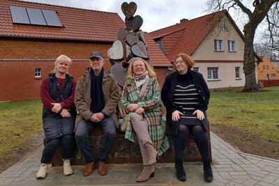 Einweihung erste Kunstbank in Herzberg