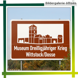 Museen Alte Bischofsburg - Autobahn-Hinweisschild