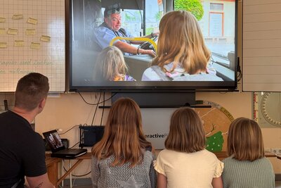 Neuer Film für die Busschule in OPR